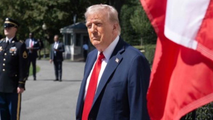 জাপানি গাড়ির শুল্ক অর্ধেকে নামালেন ট্রাম্প